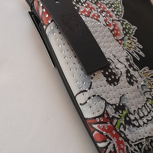 Ed Hardy Skull and Roses Wristlet Pouch - Picture 6 of 13